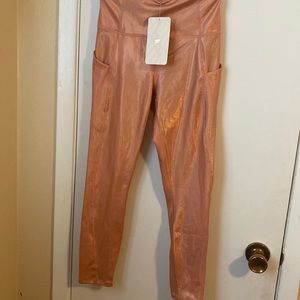 Fabletics high-waisted pocket iridescent luxe 7/8